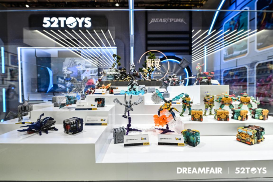 52TOYS北京国际原创收藏玩具展：新玩法让与会者满载而归