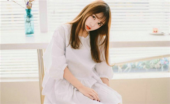 草莓丝瓜向日葵黄瓜榴莲污绿巨人ios：一款可以免费观看电影电视剧的软件