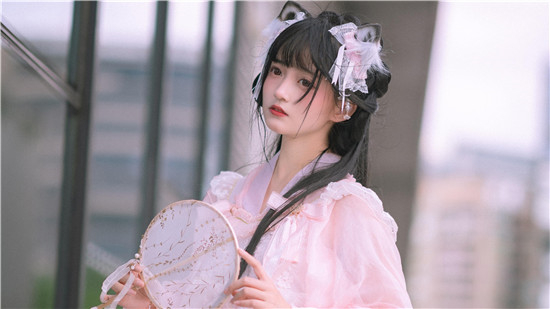 秋葵app下载汅api免费旧版无限制:一款全国好评如潮的掌上视频播放神器